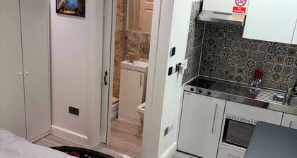 Studio With Own Entrance Perfect Getaway!