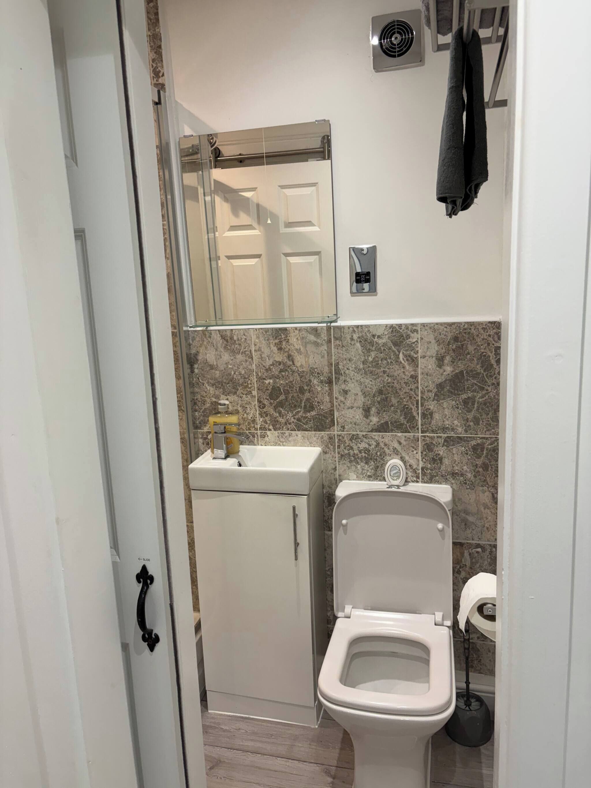 Studio, 1 chambre, fumeurs, vue ville | Salle de bain