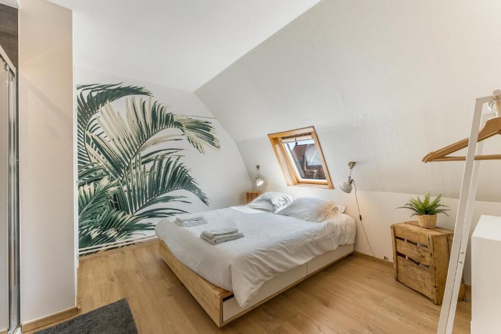 Blackout curtains, iron/ironing board, free WiFi