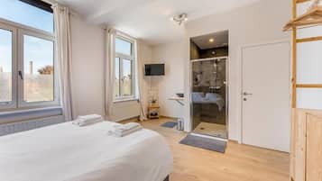 Standard Quadruple Room, Park View