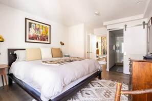 2 bedrooms, iron/ironing board, WiFi - Mountainside Top Floor Condo - Treetops Lionshead (Vail)