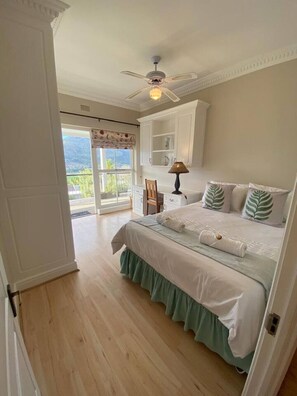 Iron/ironing board, free WiFi, bed sheets - Lifestyle Apartment with Pool & Views (Cape Town)
