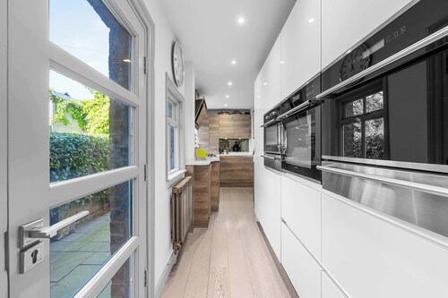 Stylish Hale home 2 bedroom