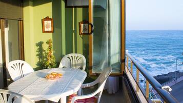 Appartement, 2 chambres, terrasse, vue océan | Balcon
