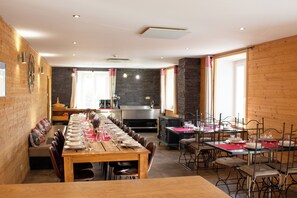 Dining - Group gîte near La Bresse. Sleeps 20-41 (Ventron)