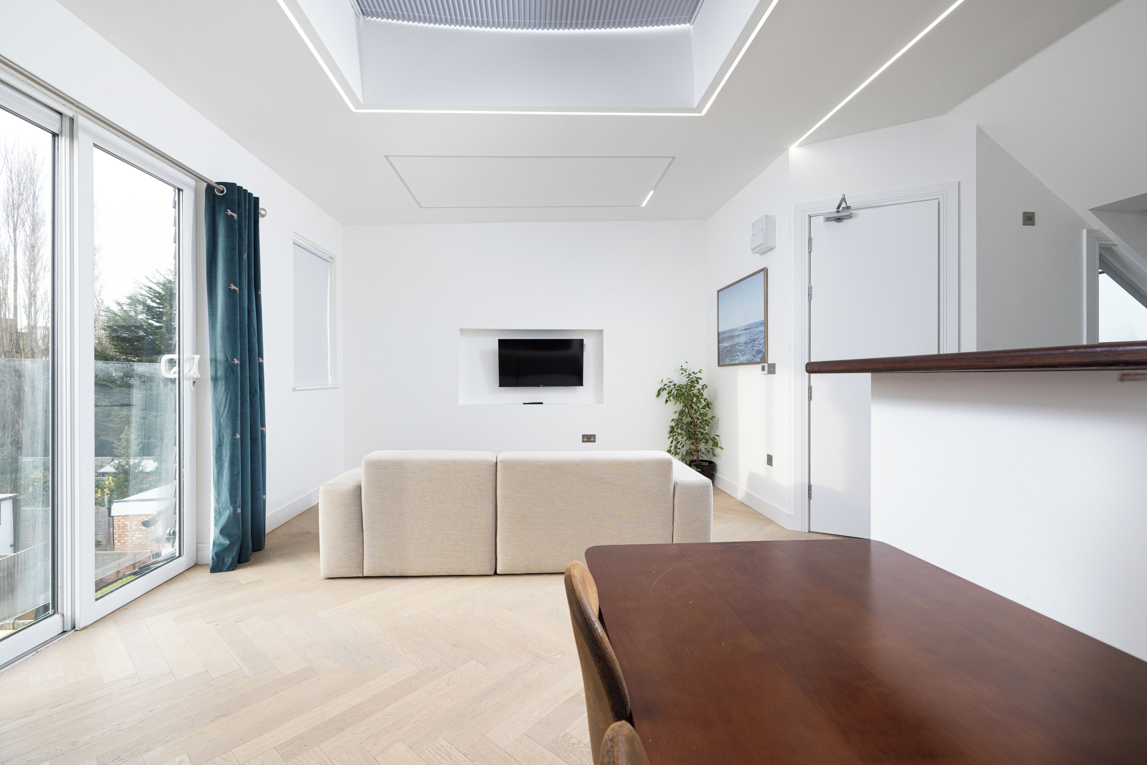 Deluxe Studio Suite | Living area