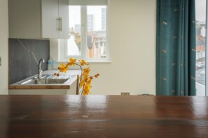 Private kitchen - Harrow Boutique Suites and Rooms (Harrow)