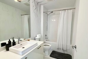 Shower, hair dryer, towels, soap - Downtown Miami 2 Bedroom Condo Skyline Views (Miami)