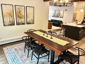 Dining - Cozy Fully Furnished 5B4B Palos Heights Oasis (Palos Heights)