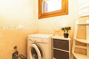 Căn hộ, ban công | Nội thất