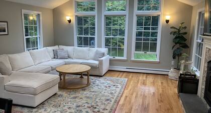 Spacious 4-bedroom house with AC near World Cup/Gillette Stadium
