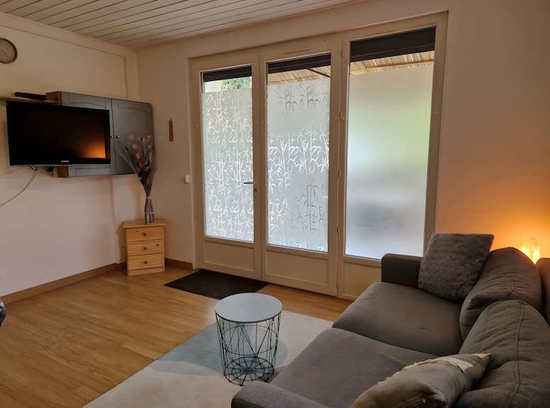 Gîte « Le Devant De La Chaux » Avec Piscine Partagée, Terrasse Privée Et Wi-fi - Saillans