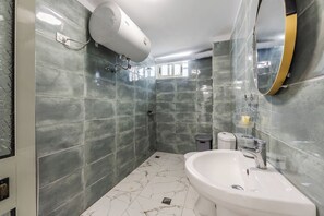 Towels - Aqua Vista Apartment | Waterfront Balcony Escape by PikHost (Durrës)