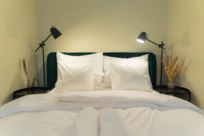 Desk, iron/ironing board, WiFi, bed sheets - Schönbrunn in 10 min cozy&modern (Vienna)