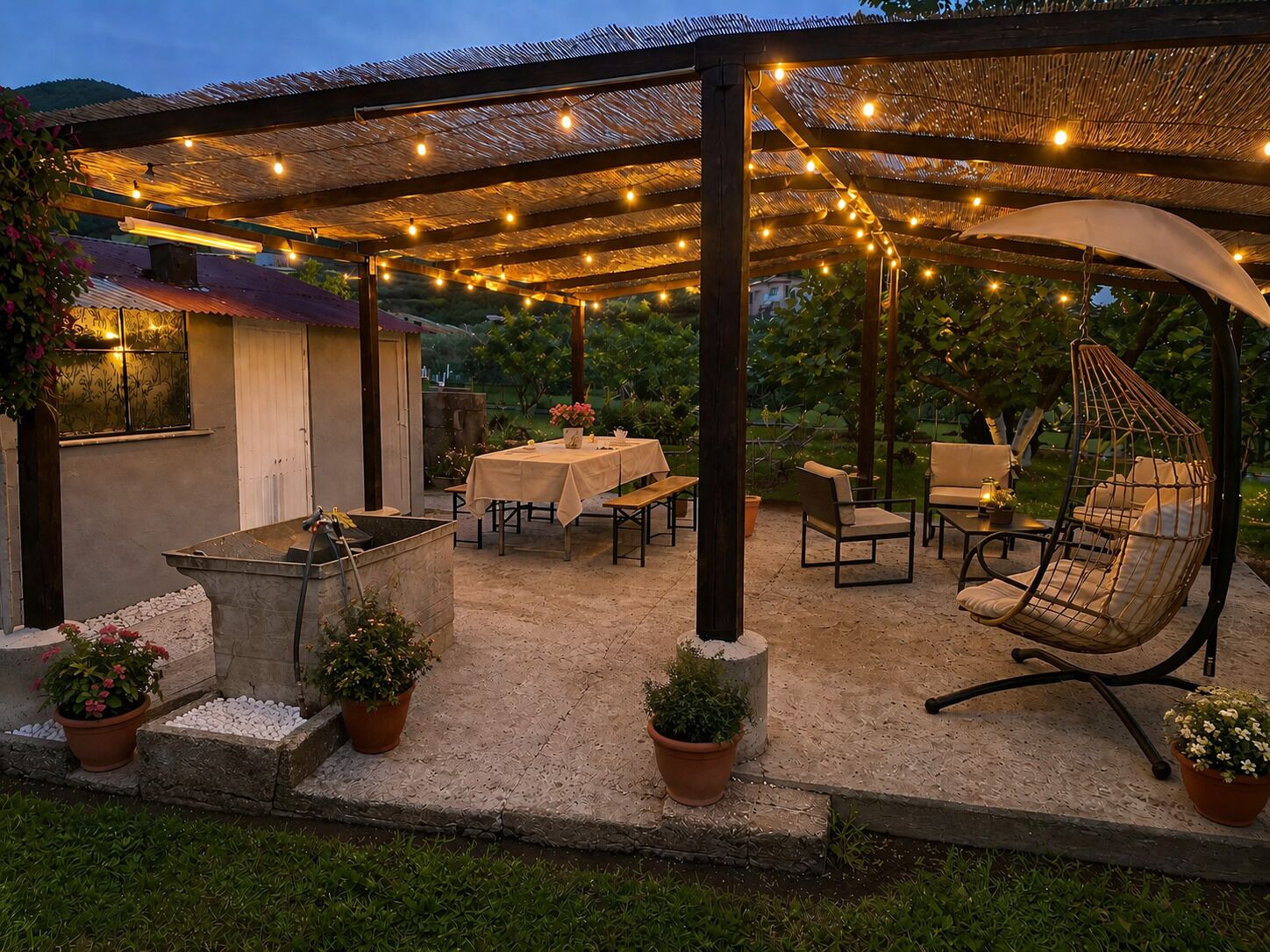 Outdoor dining