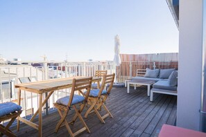 Outdoor dining - Maisonette apartment by Schönbru (Vienna)