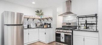 Relaxing Apartment in Quiet Neighborhood