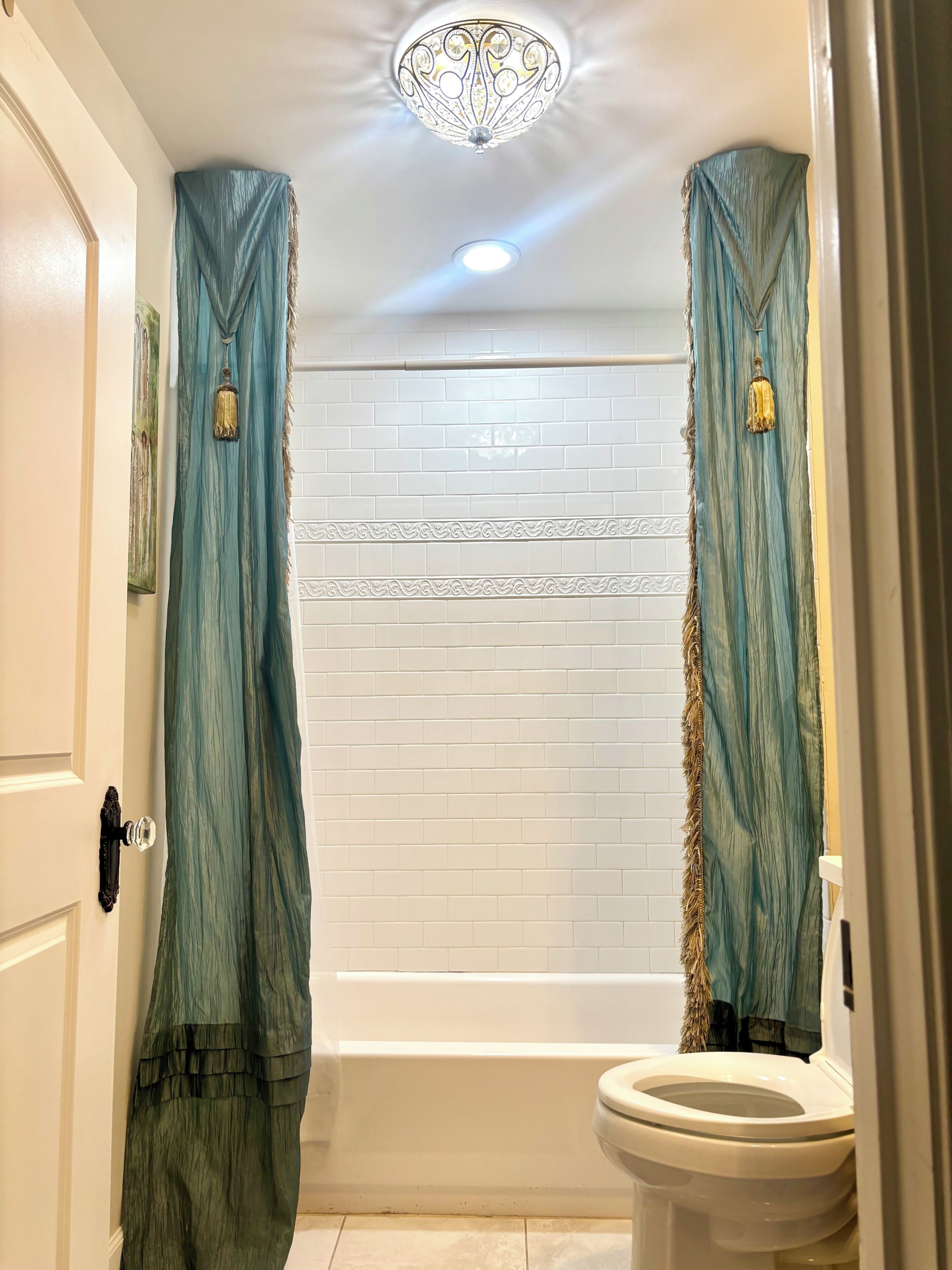 Serviettes fournies, savon, papier toilette