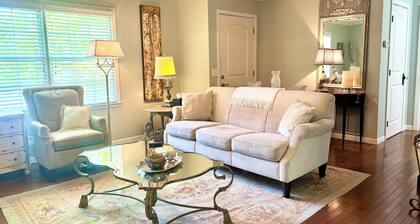 Charming 2-bedroom apartment close to downtown Cullman
