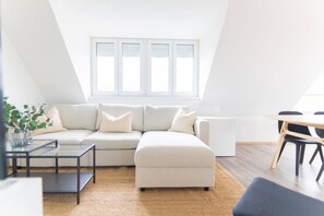 TV - Prater Park small penthouse (Vienna)