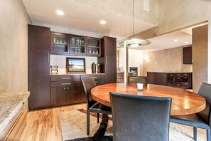 Dining - Creekside Retreat with Private Hot Tub (Vail)