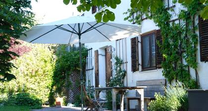 Ruhige, gepflegte ****Ferienwohnung, EG mit Terrasse & Garten, zentral in Murnau