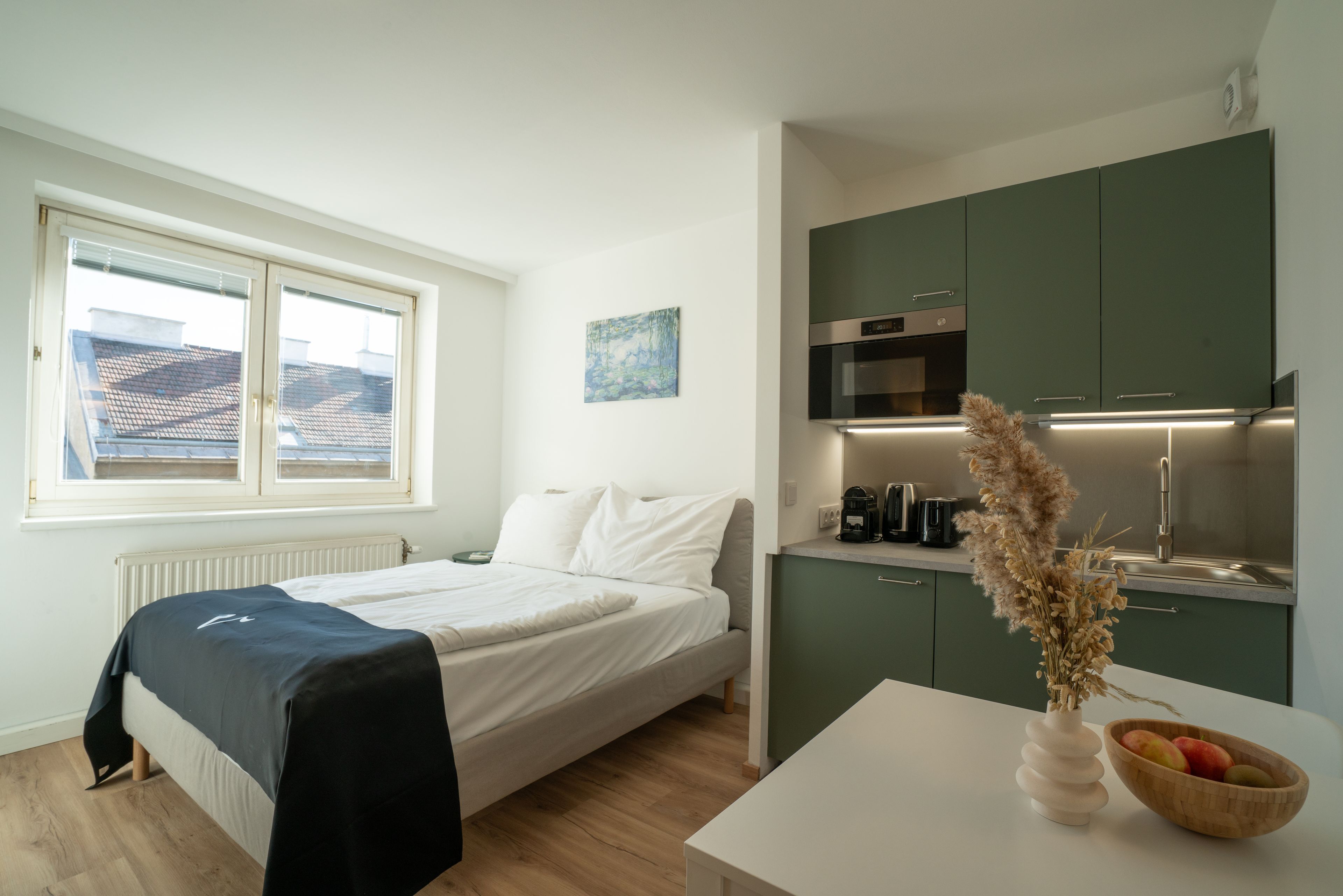 Iron/ironing board, free WiFi, bed sheets, wheelchair access