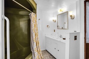 Shower, hair dryer, shampoo