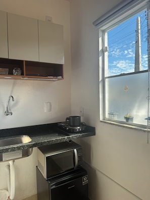 Private kitchen - Suíte completa tipo studio em Penha perto da praia e do Beto Carrero World (Penha)