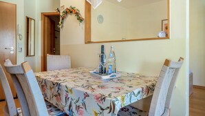 Dining - Pelikan Apartment for 4 Guests (45 m²) in Breege-Juliusruh Seaside Resort (Breege)