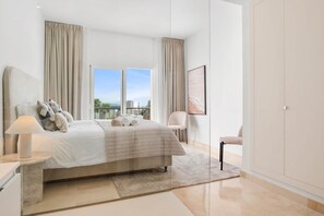 3 bedrooms, iron/ironing board, free WiFi, bed sheets - Luxurious Penthouse - View, Roof Terrace, 3BR/2BA (Benahavís)