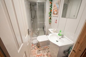 Hair dryer, towels - Characterful top-floor flat · Fireplace · Steps from Pleasure Beach (Blackpool)