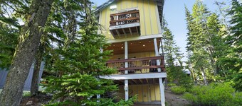 Govt Camp Chalet | Walk to Ski & Trails