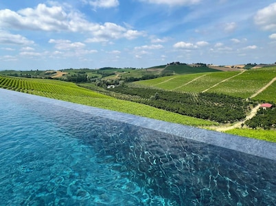 Montalbera Wine Suites - Adults Only