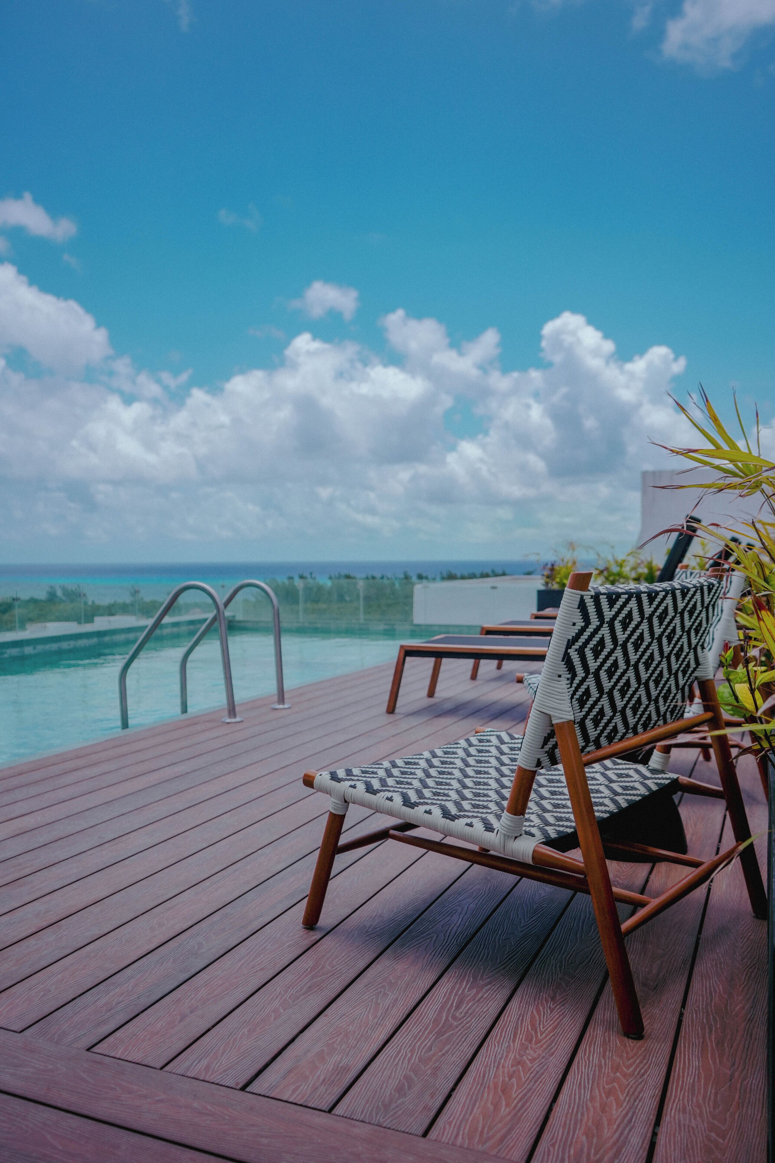 2 outdoor pools, open 7:00 AM to 11:00 PM, sun loungers