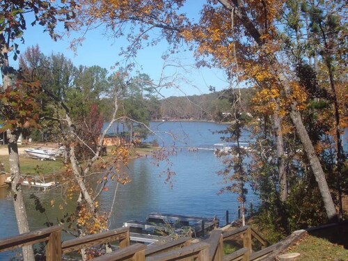 Lake Martin- Gorgeous Lake Cabin across from Chucks Marina with Boat Slip