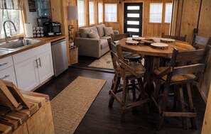 Interior - Cozy Haven Lodge- Caroga Lake New York (Caroga Lake)
