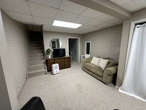 Living area - Tranquil 7-bedroom house in charming small-town Petersburg (Petersburg)