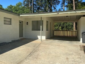 Exterior - Peaceful & Stylish House Near Stadium (Marietta)