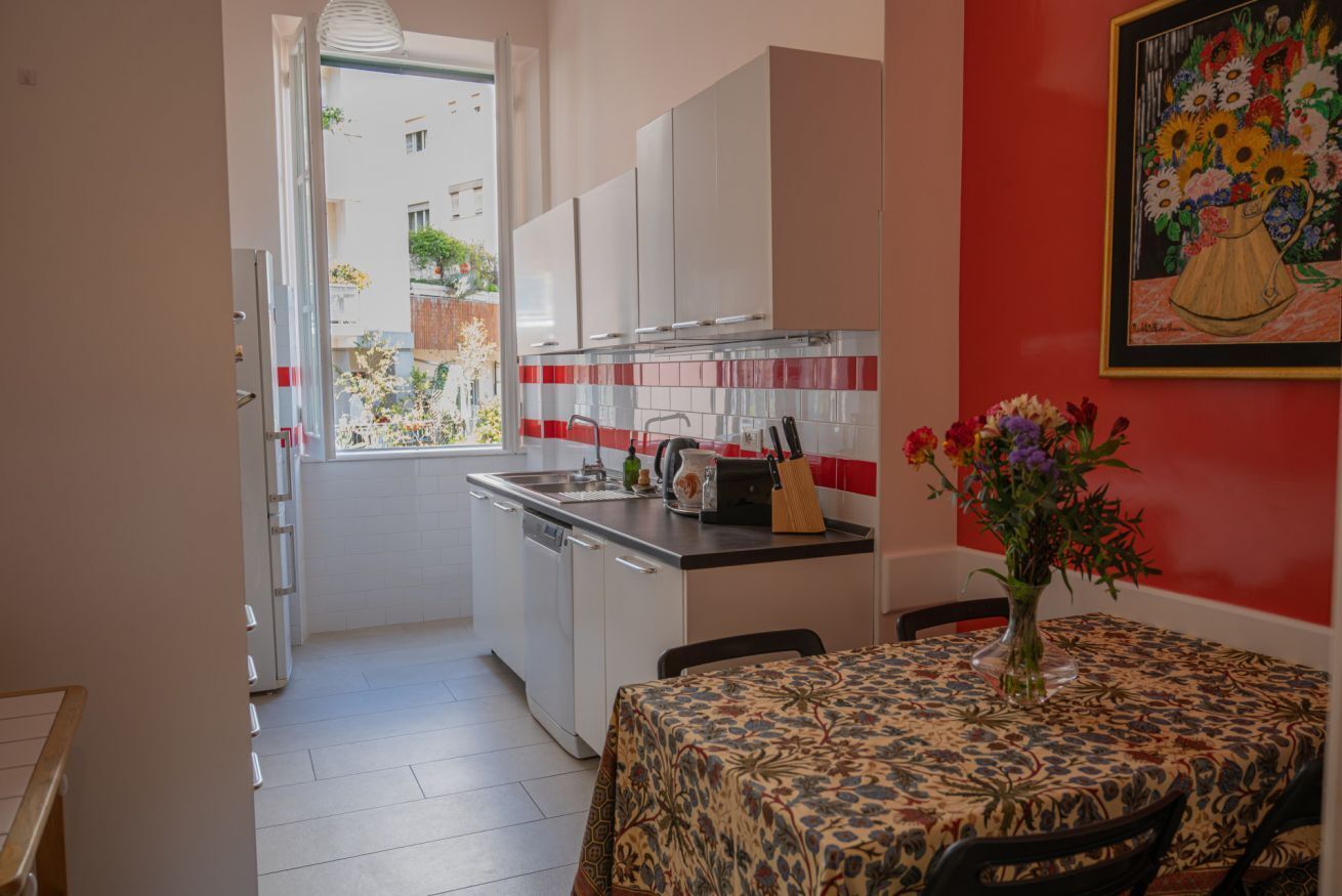 Frigorifero, microonde, forno, lavastoviglie