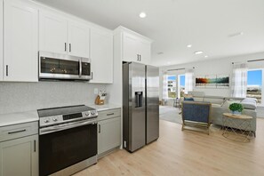 House, Multiple Beds (Grenadine Dreams) | Private kitchen - Grenadine Dreams (Gulf Shores)