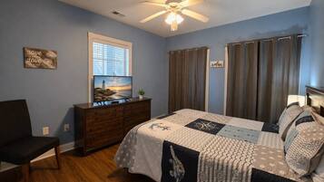 Desk, iron/ironing board, WiFi, bed sheets