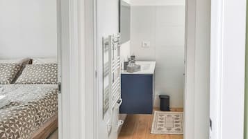 Apartment, 1 Bedroom | Free WiFi