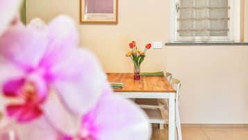 Apartment, 1 Bedroom | Dining