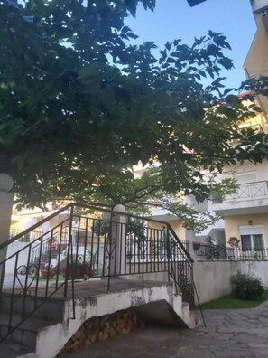 Property grounds - Maltepe Apartment by RentalsPro - Kallithea Halkidiki (Kallithea)