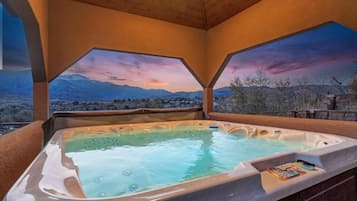 Maison, vue montagne | Bain à remous extérieur
