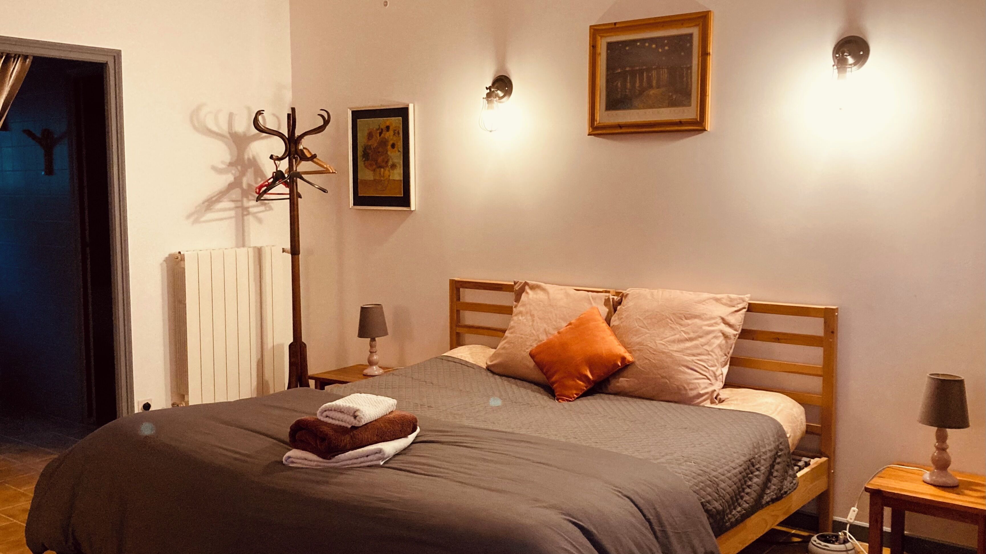 1 bedroom, WiFi, bed sheets