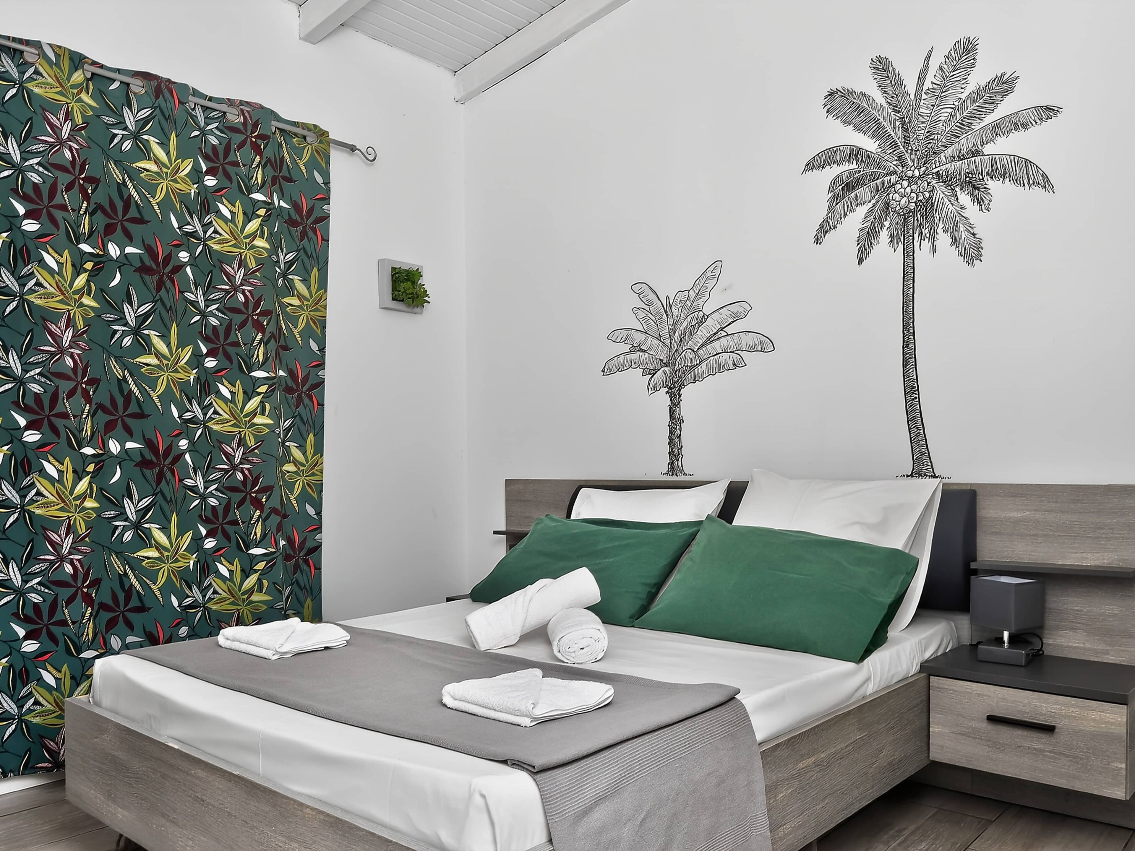 Family Bungalow, Balcony | Laptop workspace, iron/ironing board, free WiFi, bed sheets