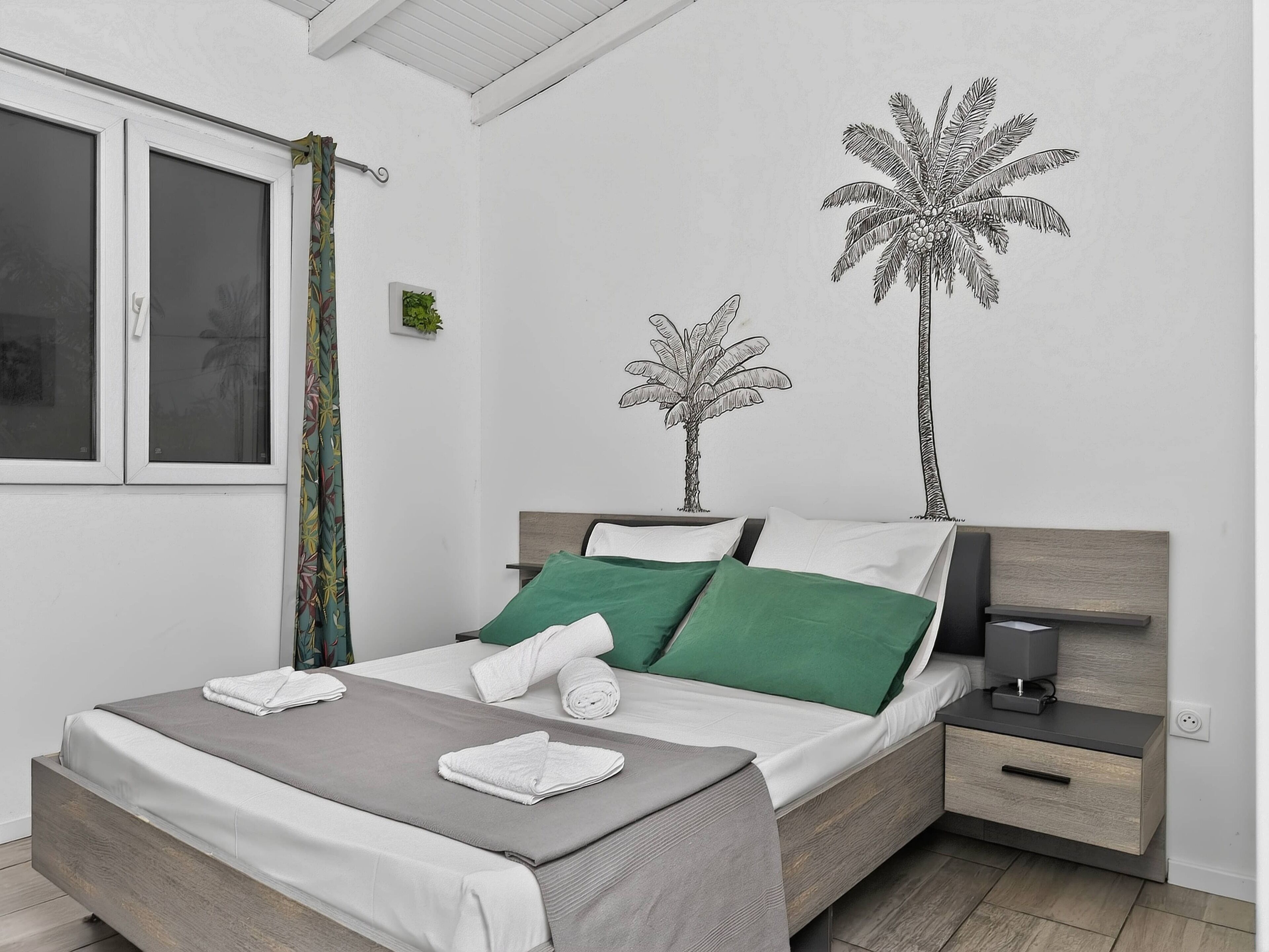 Family Bungalow, Balcony | Laptop workspace, iron/ironing board, free WiFi, bed sheets