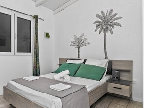 Bungalow Keluarga, balkon | Ruang kerja ramah laptop, setrika/meja setrika, dan Wi-Fi gratis